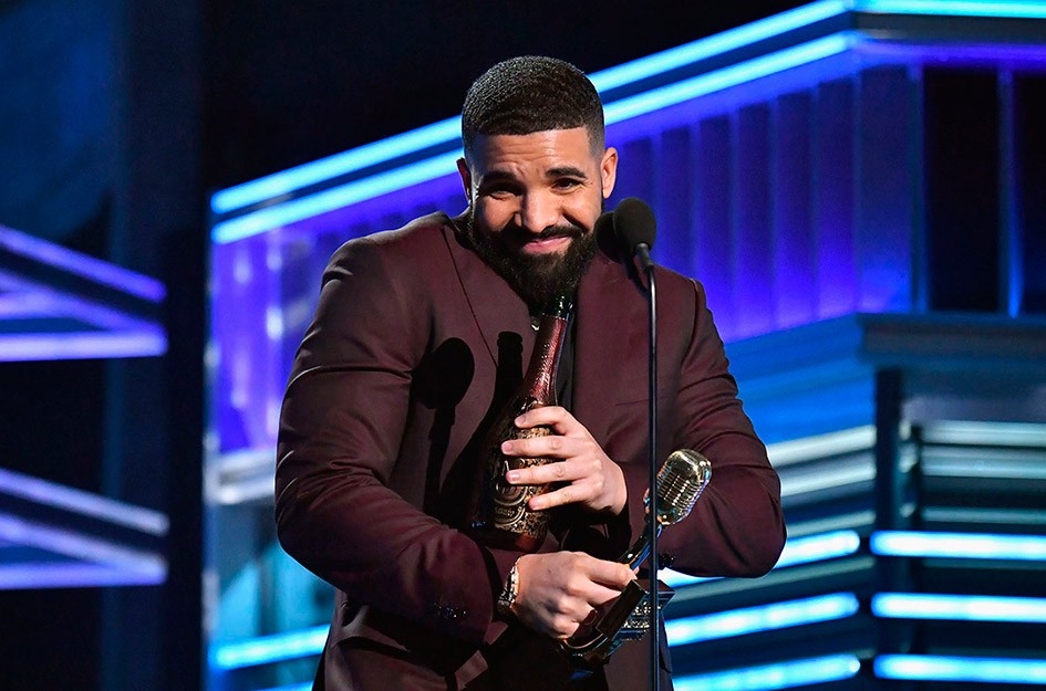 Drake Vuelve A Hacer Historia En Los Billboard Music Awards Umomag